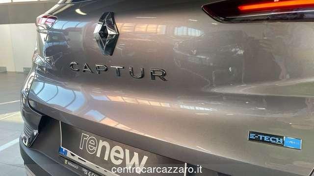 Renault Captur 1.6 E-TECH Hybrid Intens Auto