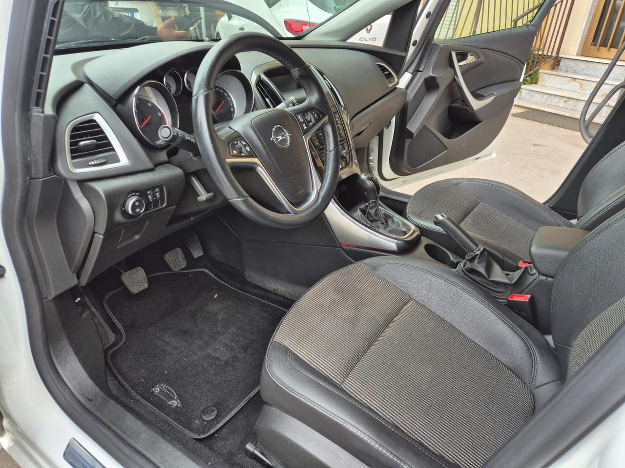 Opel Astra 1.7 CDTI 110CV Sports Tourer Cosmo