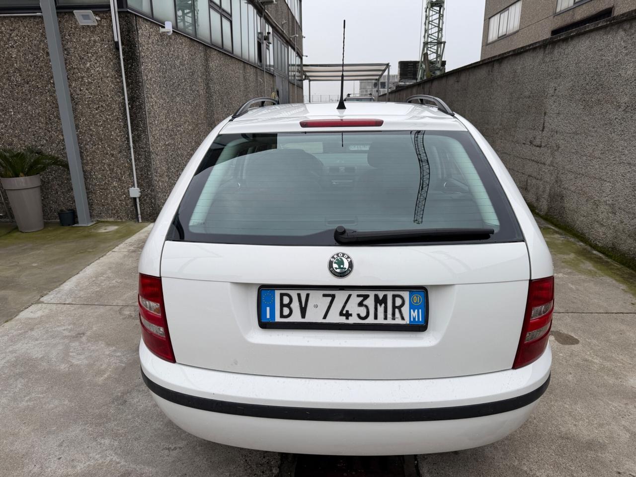 Skoda Fabia 1.4 benzina euro4 neopatentati spaziosoa