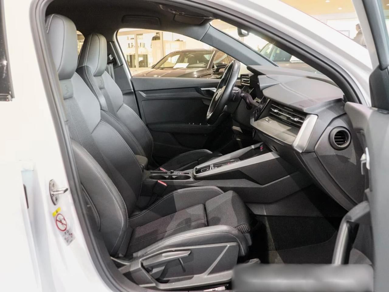 Audi A3 SPB 30 TFSI S line edition