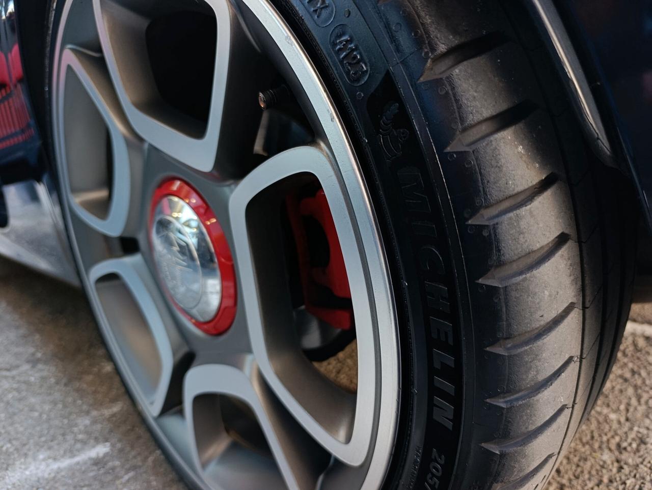 Abarth 500 C 1.4 Turbo T-Jet MTA Cabriolet