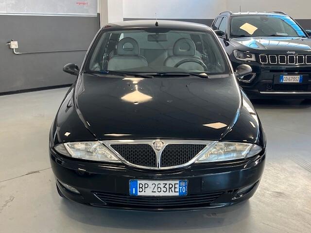 Lancia Y 1.2i cat LS