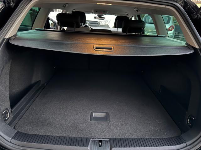 VOLKSWAGEN Passat Variant 1.6 TDI SCR DSG Business BMT