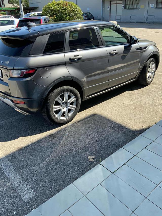 LAND ROVER Range Rover Evoque 2.0 eD4 5p. Pure