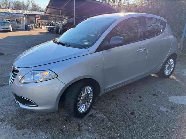LANCIA Ypsilon 1.2 69 CV 5 porte Gold