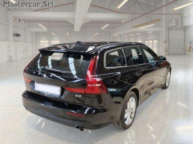 VOLVO V60 V60 2.0 b3 Momentum N1 auto 7m - GH345PR