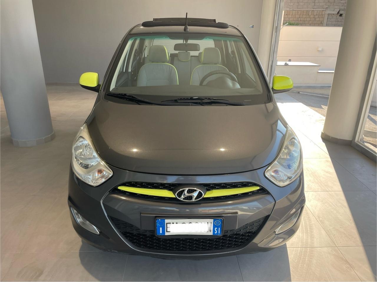 Hyundai i10 1.1 12V Fiorucci Soft Top Cabrio