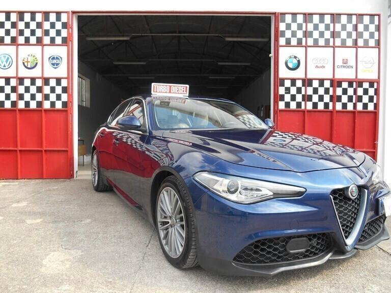 Alfa Romeo Giulia 2.2 Turbodiesel 210 CV AT8 AWD Q4 Veloce