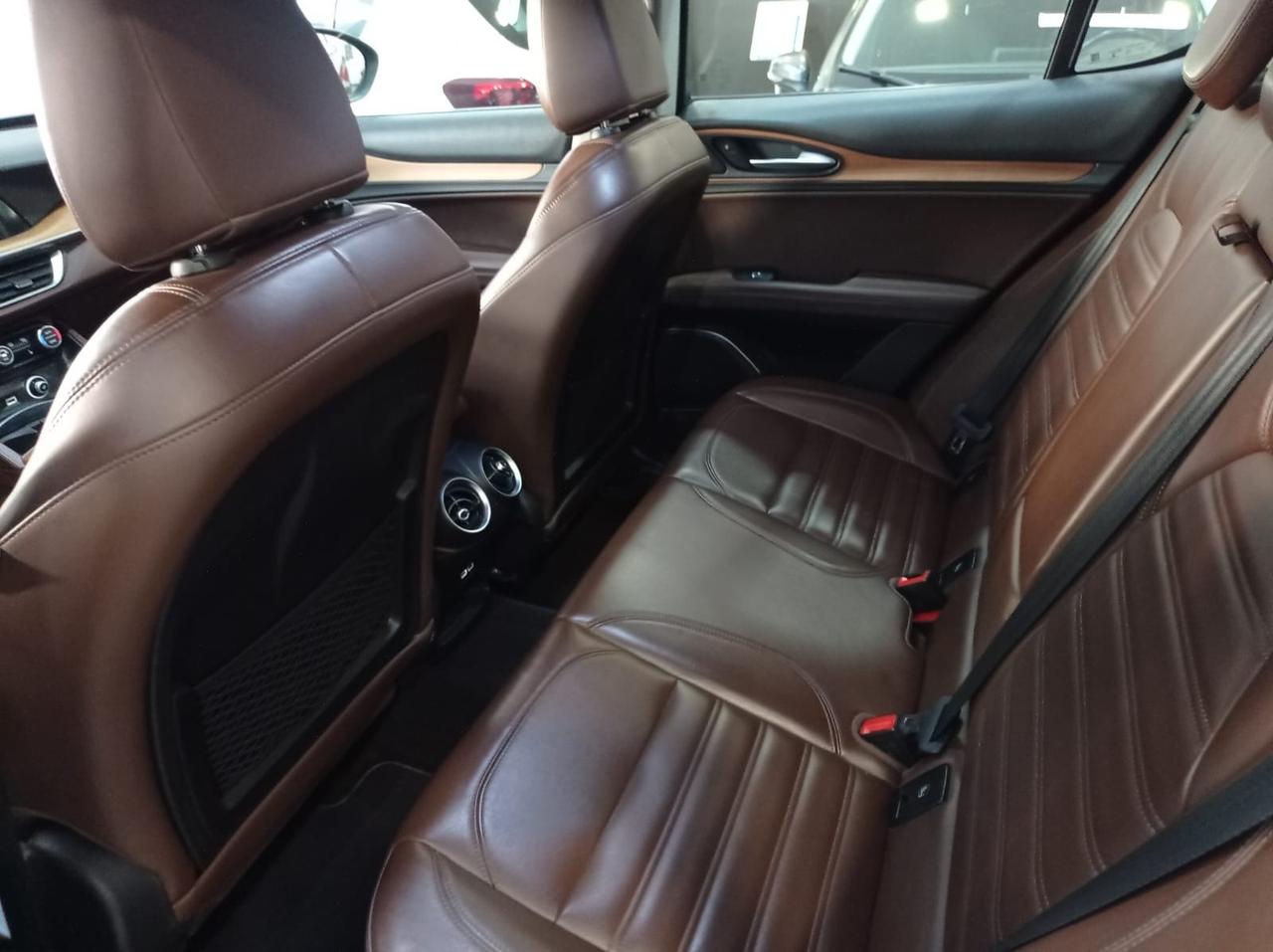 Alfa Romeo Stelvio 2.2 Turbodiesel 210 CV AT8 Q4 Executive 2018