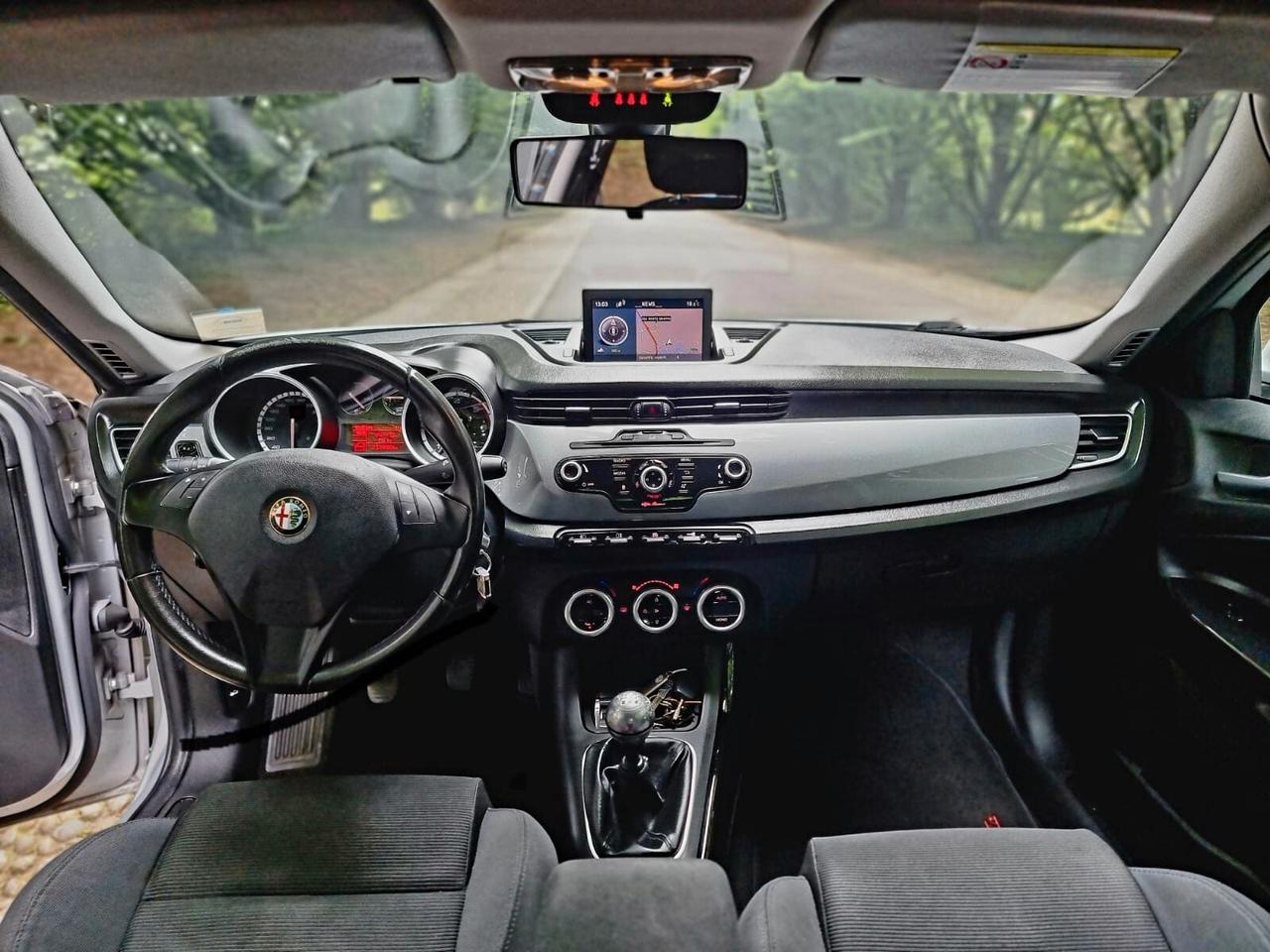 Alfa Romeo Giulietta 1.6 JTDM ADATTA A NEOPATENTATI