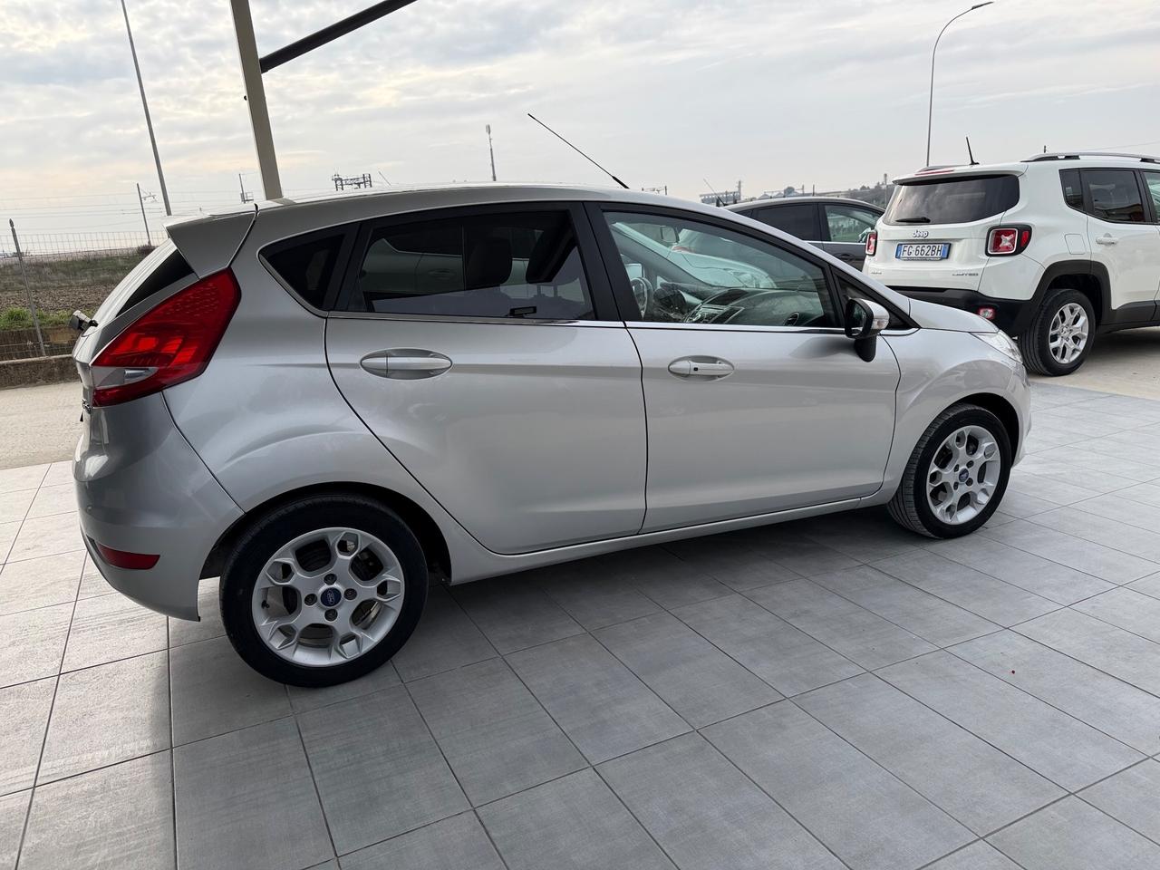 Ford Fiesta 1.4 TDCi 70CV 5 porte Titanium