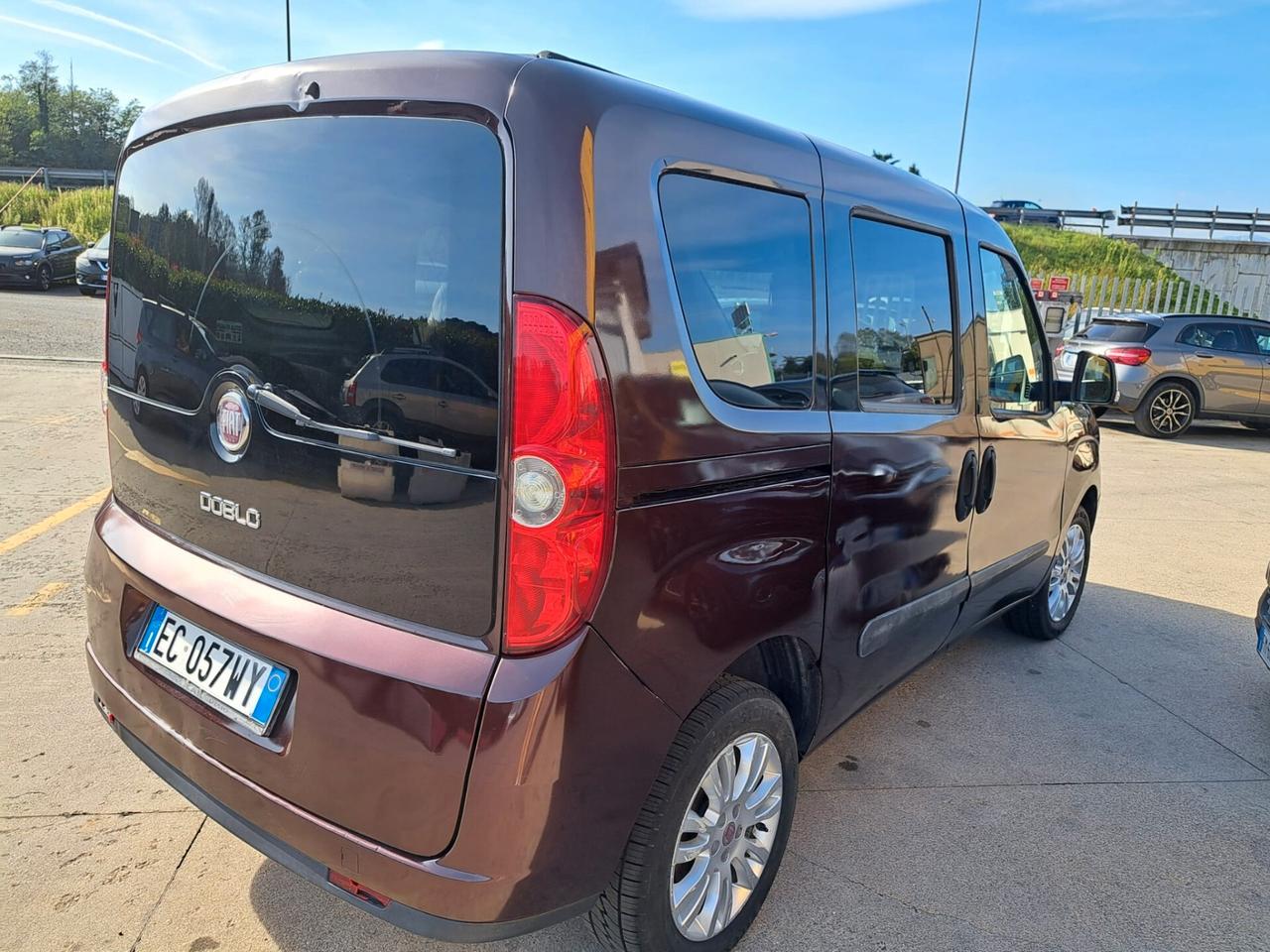 Fiat Doblò 1.4 16V 95 CV Emotion