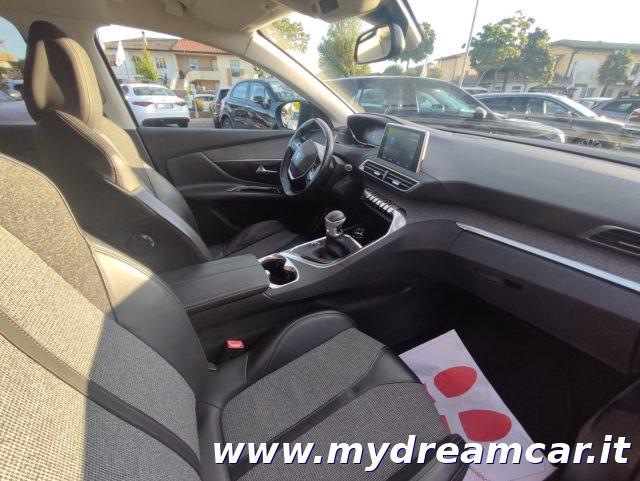 PEUGEOT 3008 BlueHDi 130 S&S Allure
