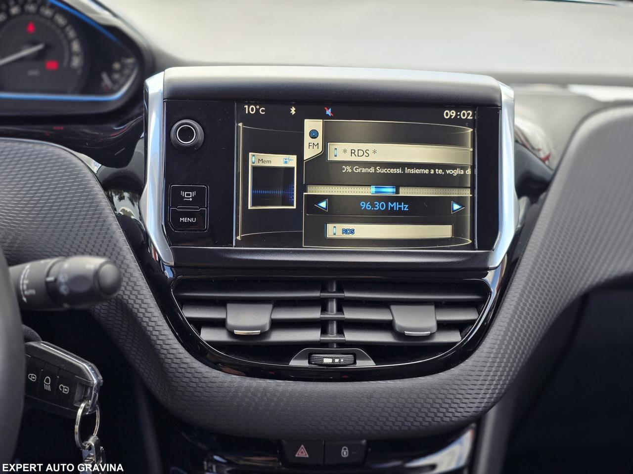 PEUGEOT 2008 ALLURE 1.6hd diesel