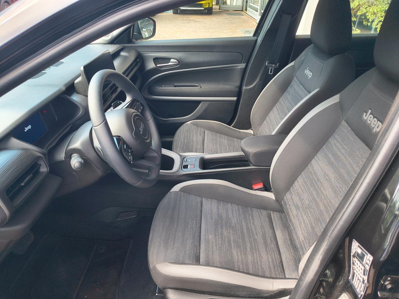 Jeep Avenger 1.2 Turbo 100CV MHEV Summit