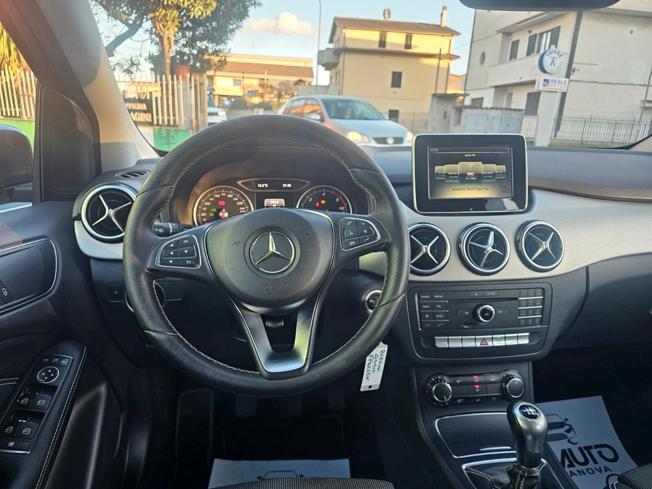 Mercedes-benz B 180 d Premium