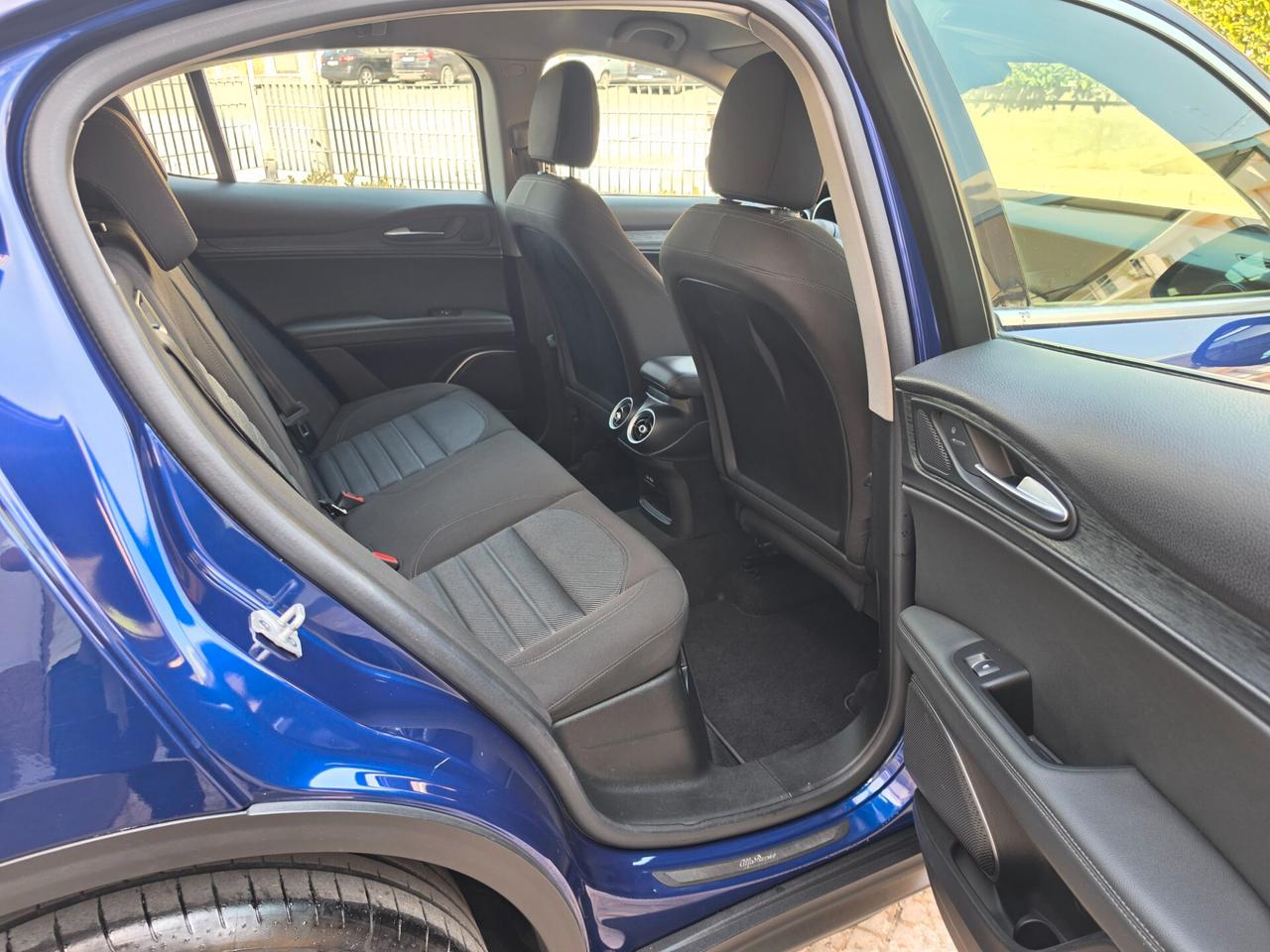 Alfa Romeo Stelvio 2.2 Turbodiesel 160 CV AT8 RWD Super