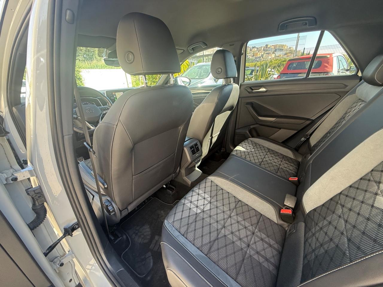 Volkswagen T-Roc 1.0 TSI R-Line