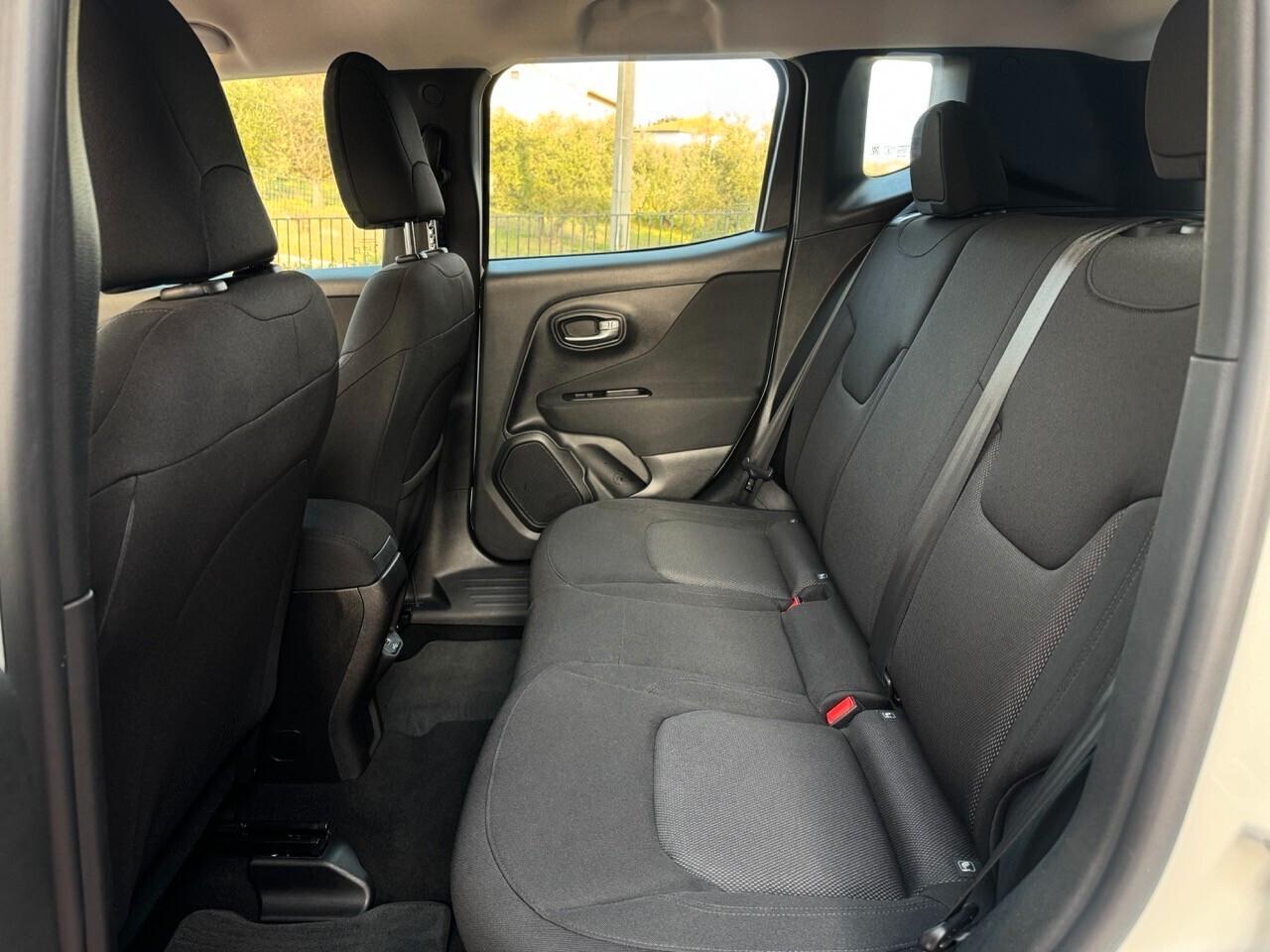 Jeep Renegade 1.6 Mjt - soli 53000 km 120 euro al mese 1 anno di garanzia