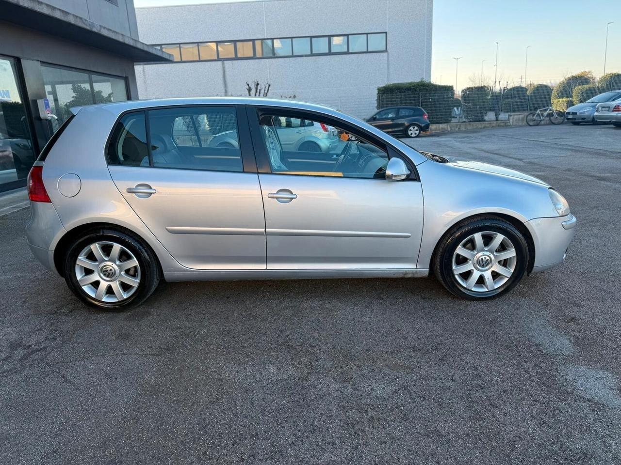 VWN GOLF SPORTLINE 2.0 TDI 2005 12 MESI DI GARANZIA