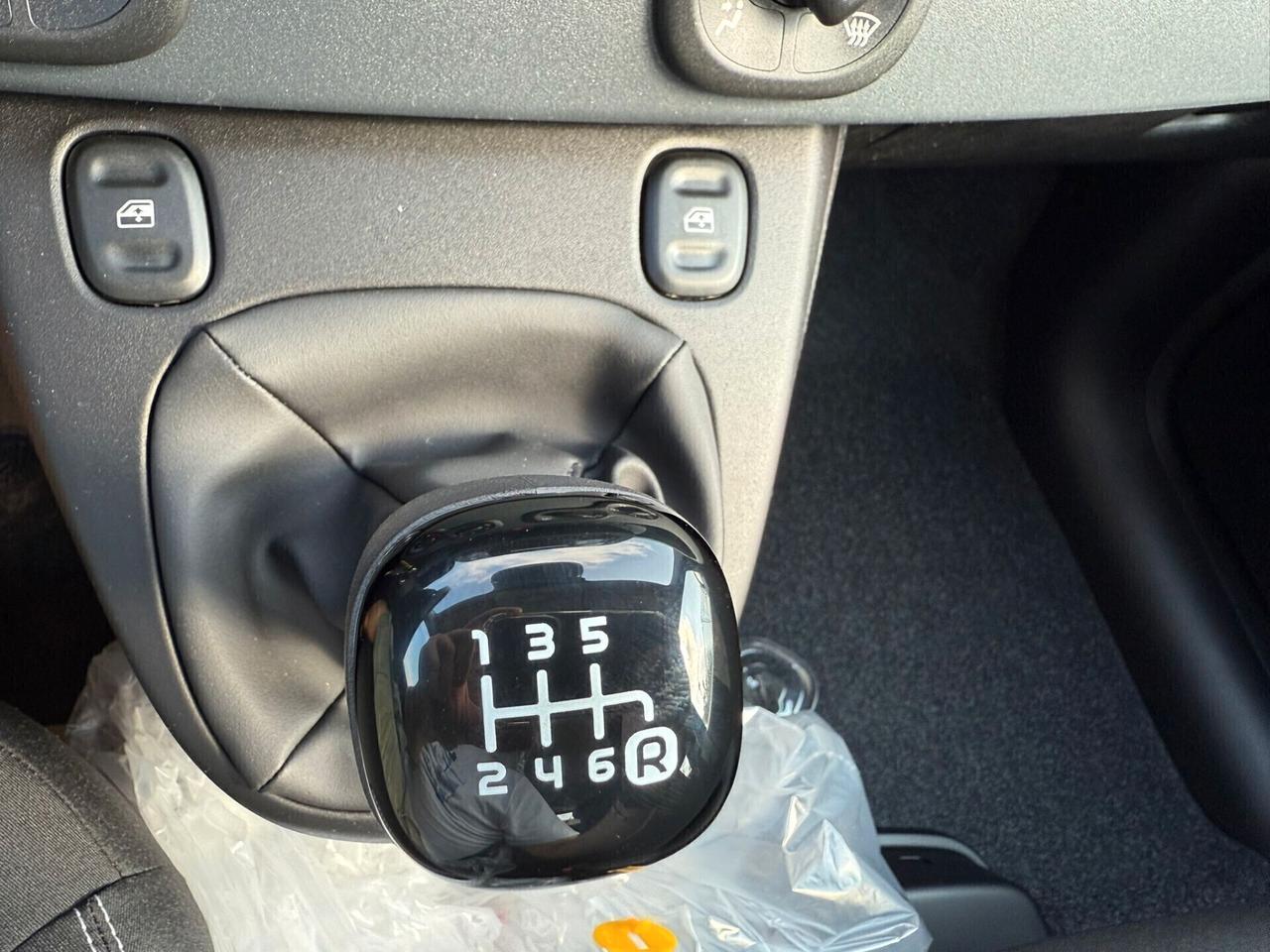 Fiat New Panda 1.0 70cv Hybrid Panda My25 KM0