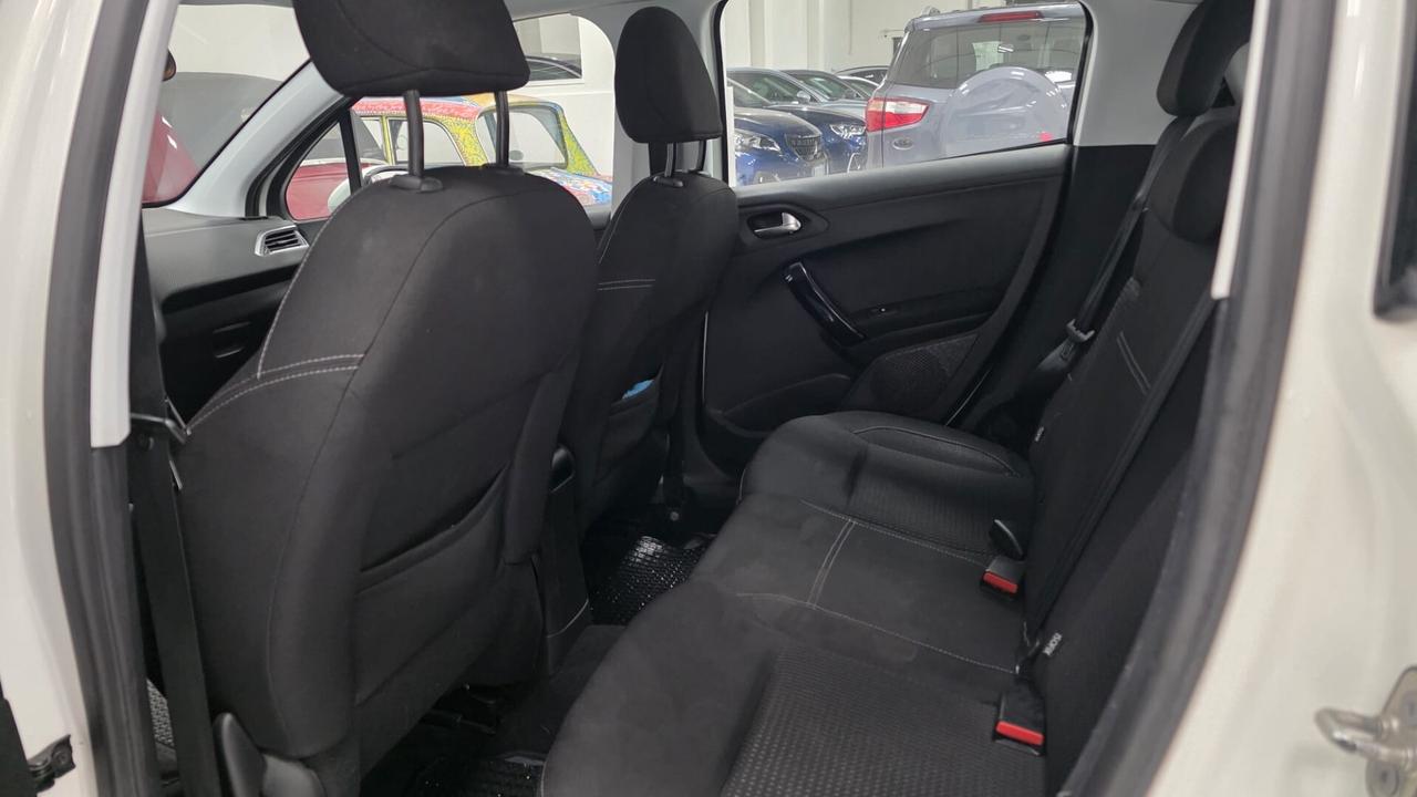 Peugeot 208 BlueHDi 75 5 porte Allure