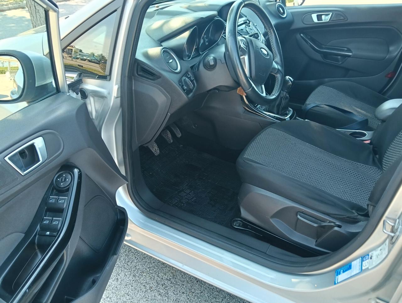 Ford Fiesta 1.5 TDCi 75CV 5 porte Titanium Uniprop.KM.130000 NUOVA