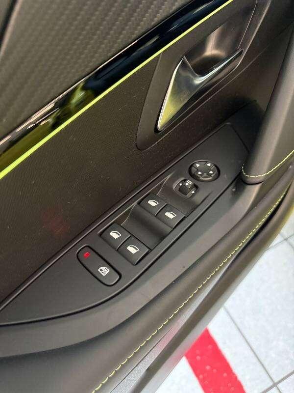 Peugeot 208 208 II 2023 1.2 puretech GT s