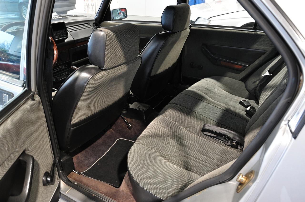 Alfa Romeo Alfetta 2.0 CEM restauro totale UNICA targa MI!