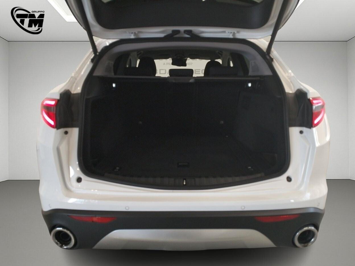 Alfa Romeo Stelvio 2.2 Turbodiesel 160 CV AT8 RWD Sport-Tech