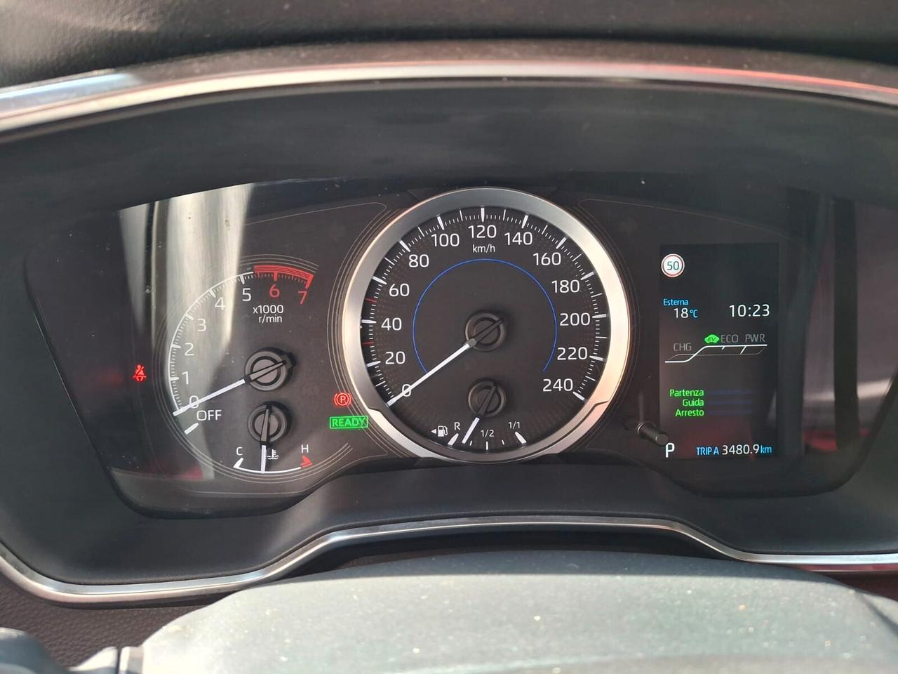 Toyota Corolla Touring Sports 1.8 Hybrid Business