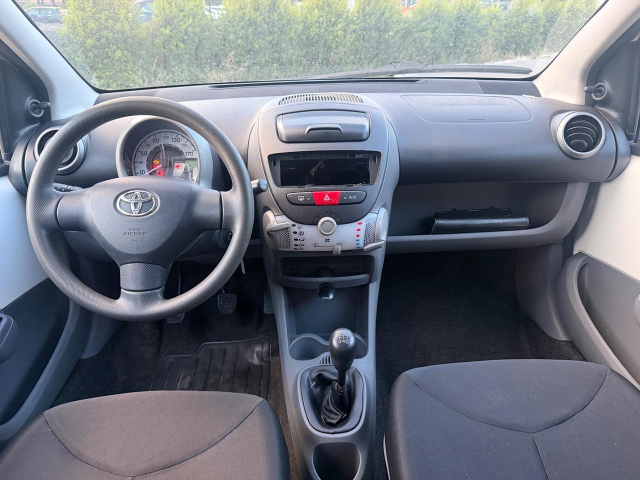 Toyota Aygo 1.0 12V VVT-i 5 porte Deep Ocean Connect