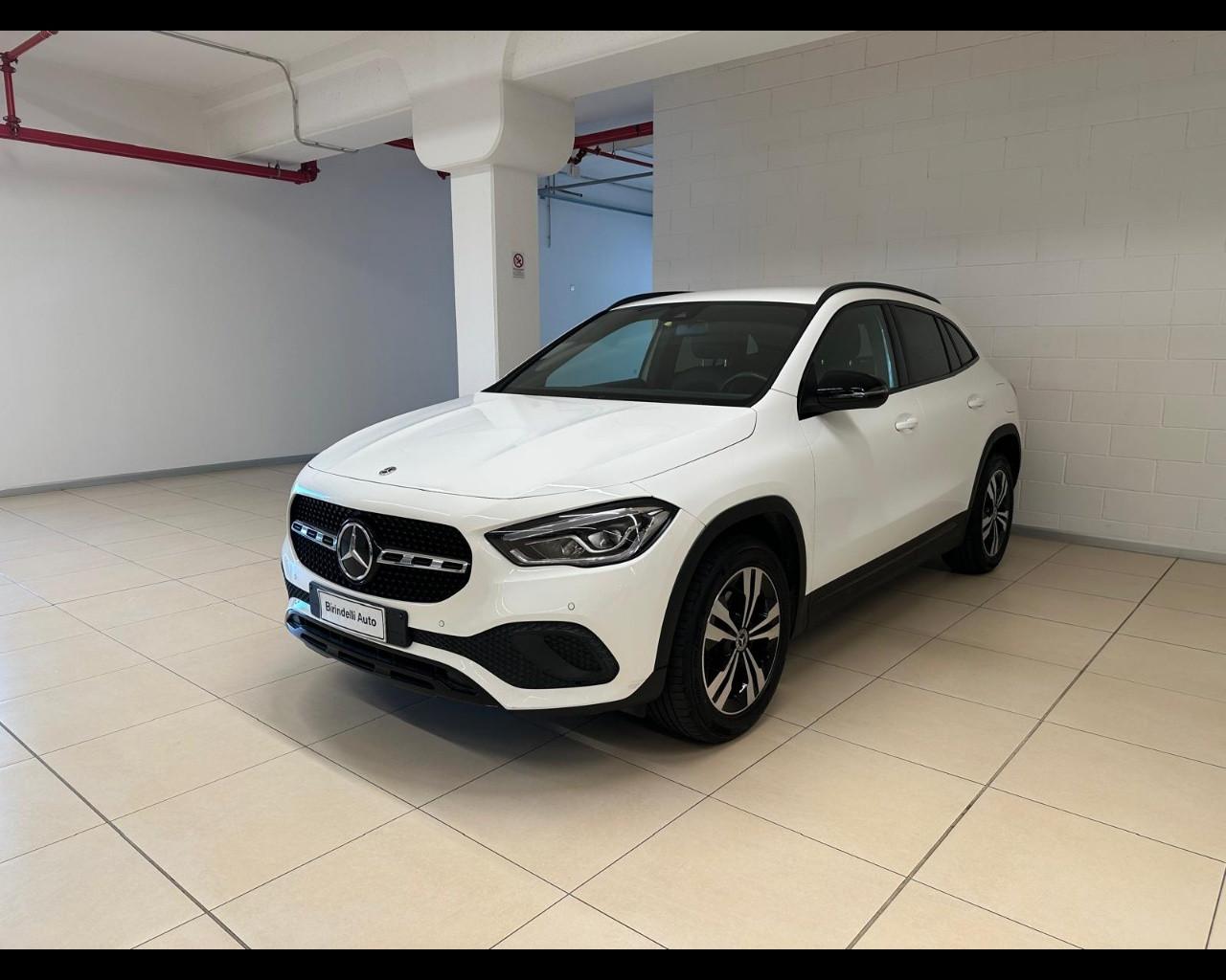 Mercedes-Benz GLA (H247) - GLA 180 Automatic Sport