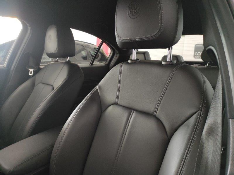 ALFA ROMEO Giulia (2016) - Giulia 2.0 Turbo 280 CV AT8 AWD Q4 Ti