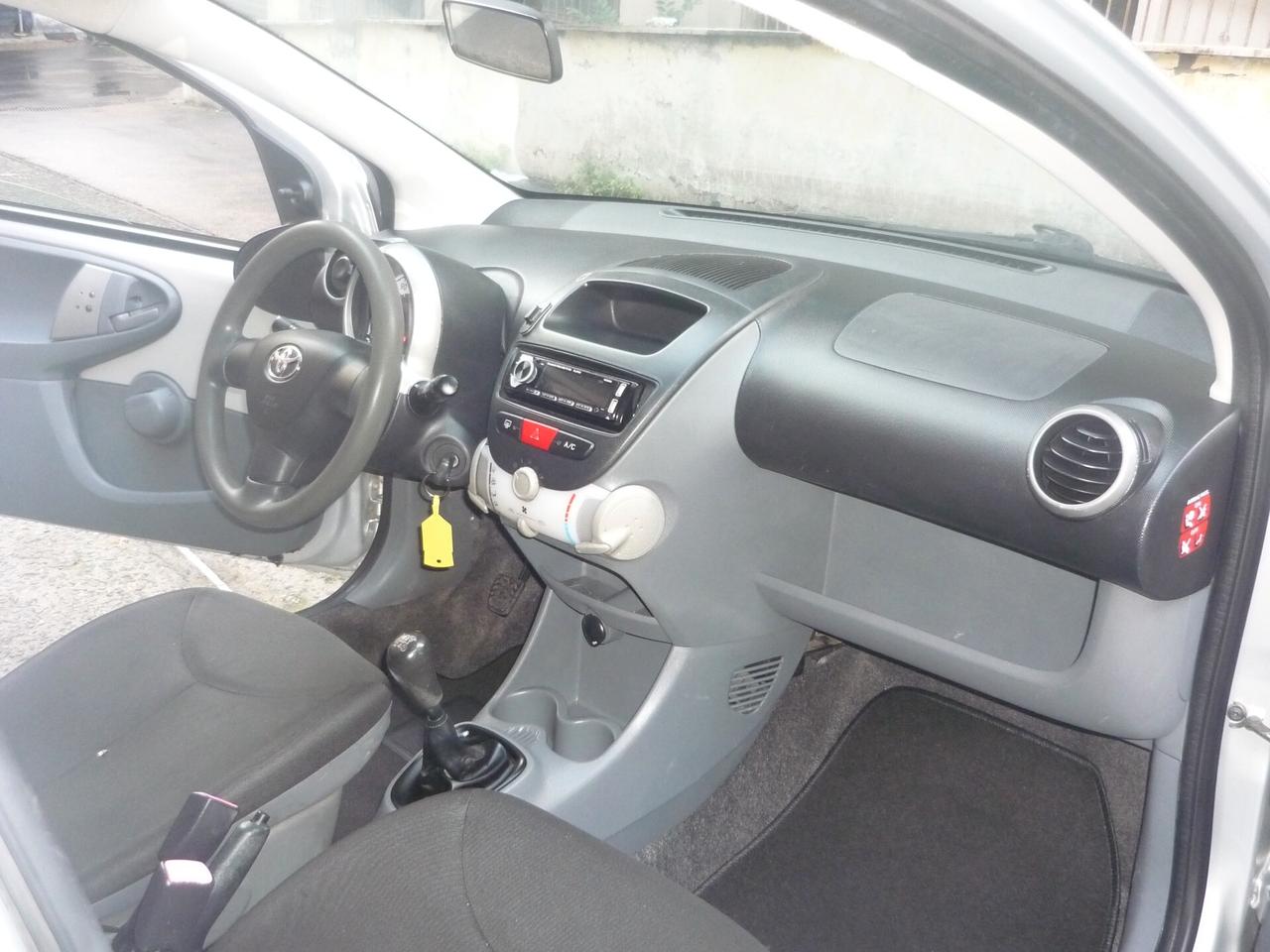 Toyota Aygo 1.0 12V VVT-i 3 porte Sol