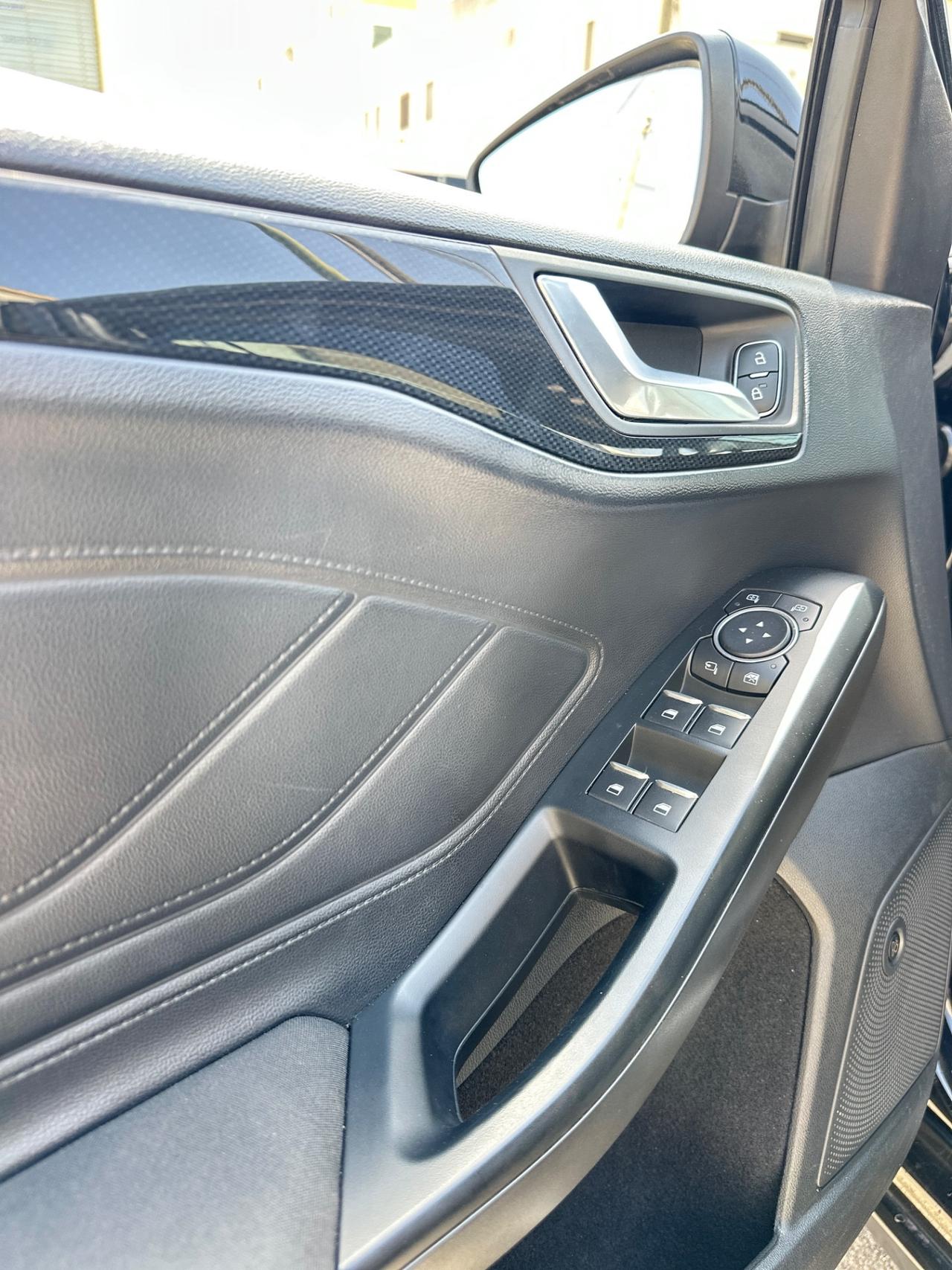 Ford Focus 1.5 120 CV ST-Line-2021 LED/18"/NAVI