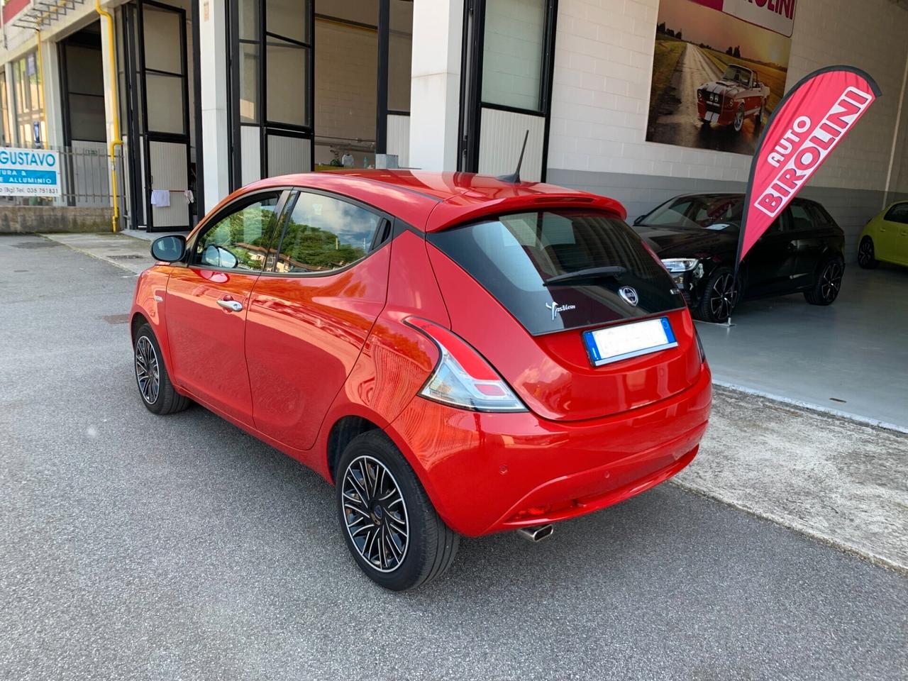 Lancia Ypsilon 1.0 FireFly 5 porte S&S Hybrid Ecochic Gold