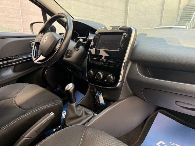 RENAULT Clio 1.2 75CV 5 porte Wave