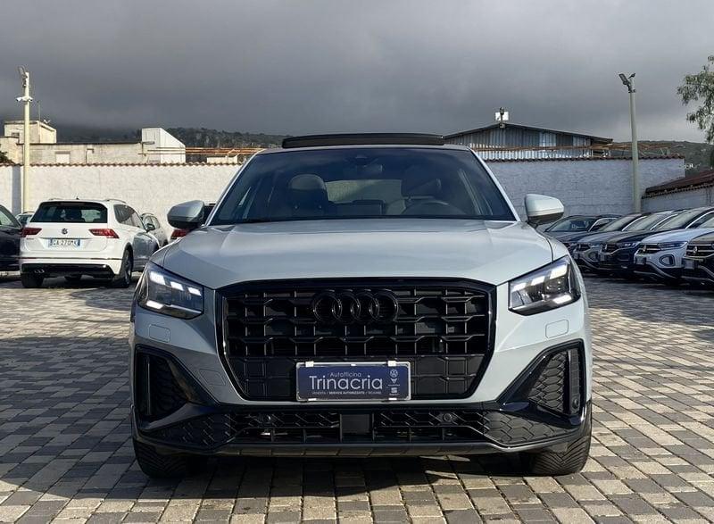 Audi Q2 S Line interno ed esterno 2.0 TDI 116CV s-tronic 30