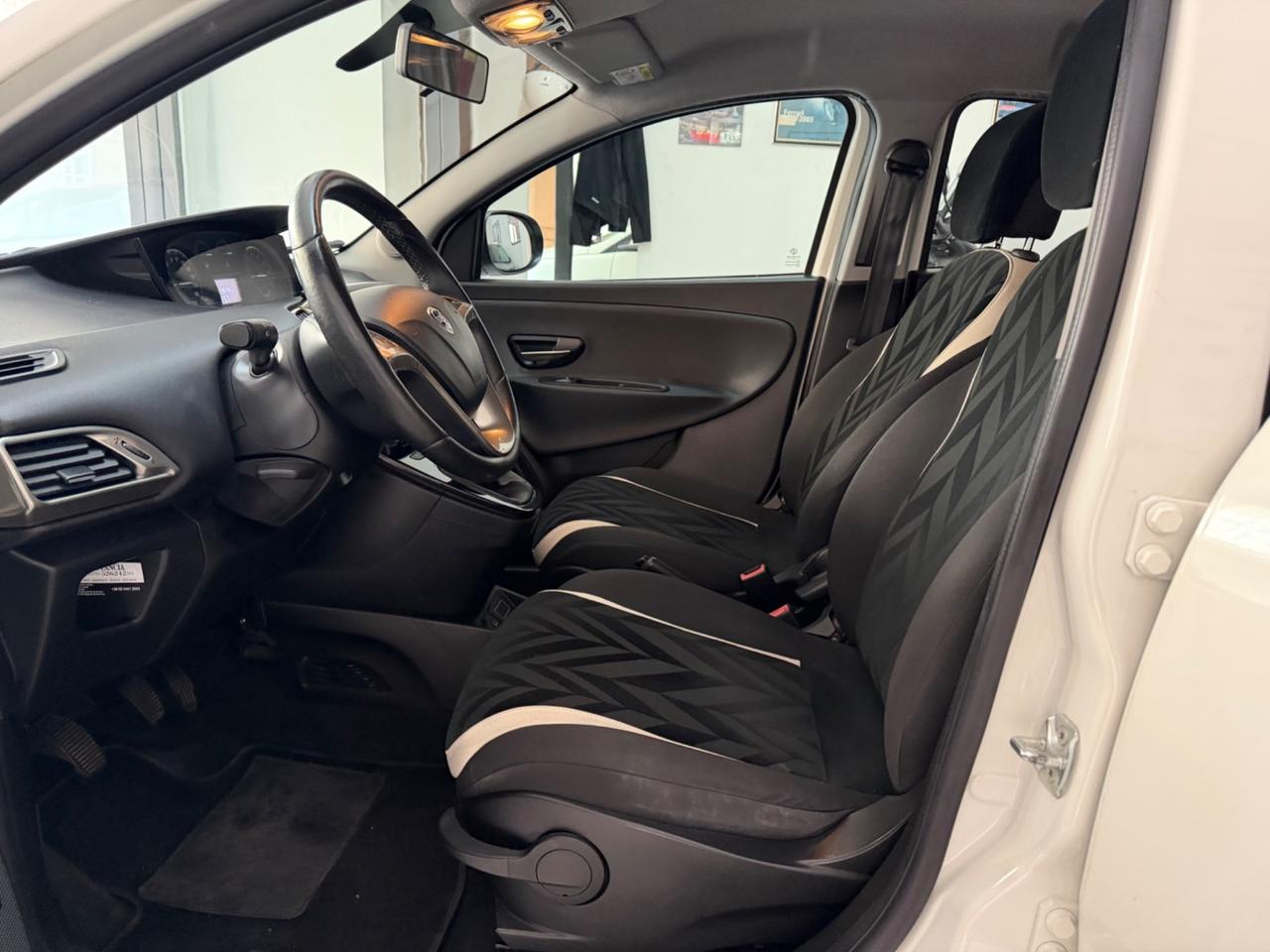 Lancia Ypsilon 1.2 Benzina 69 CV Platinum
