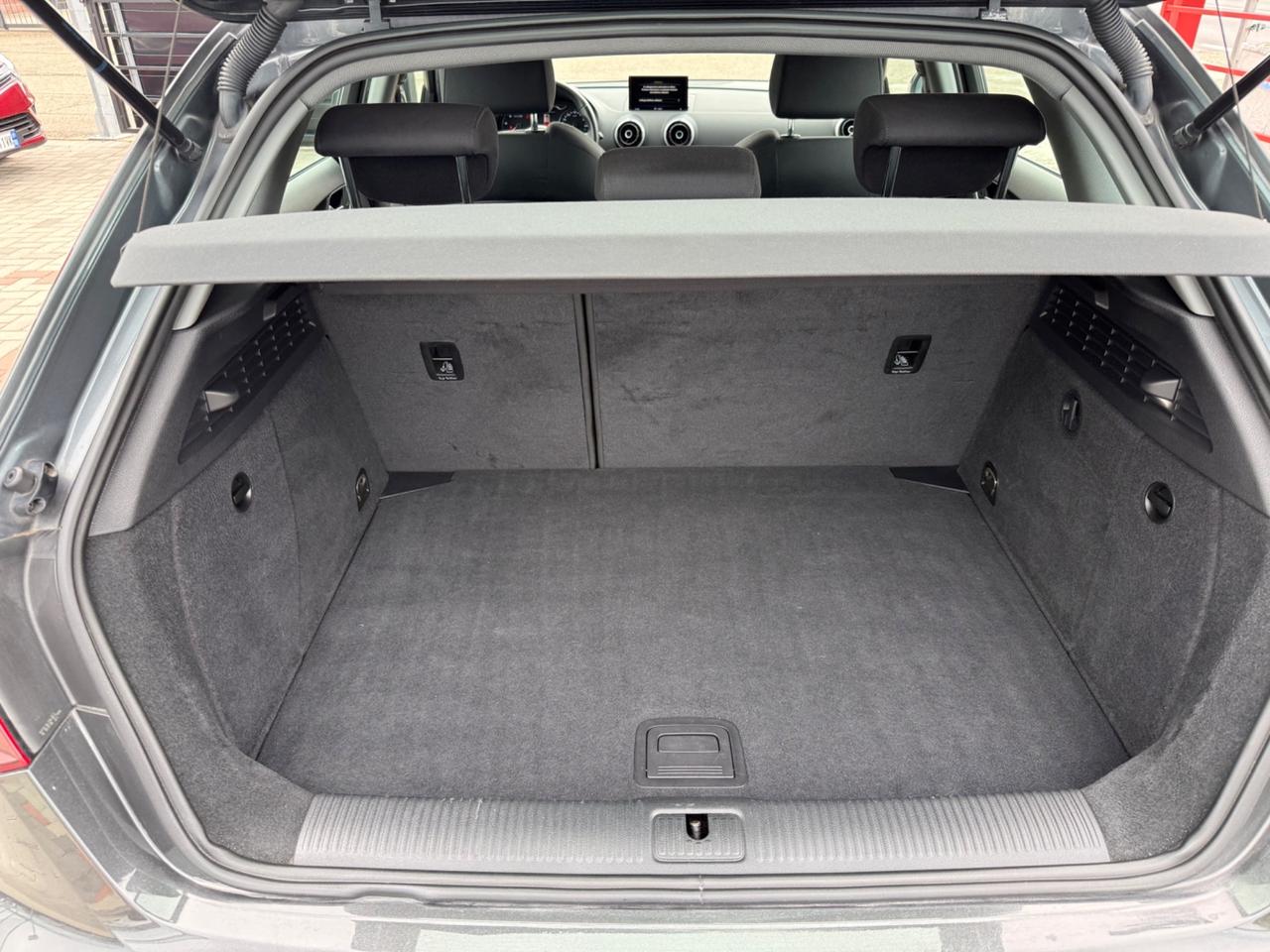 Audi A3 SPB 1.6 TDI S-LINE 5 PORTE NEOPATENTATI