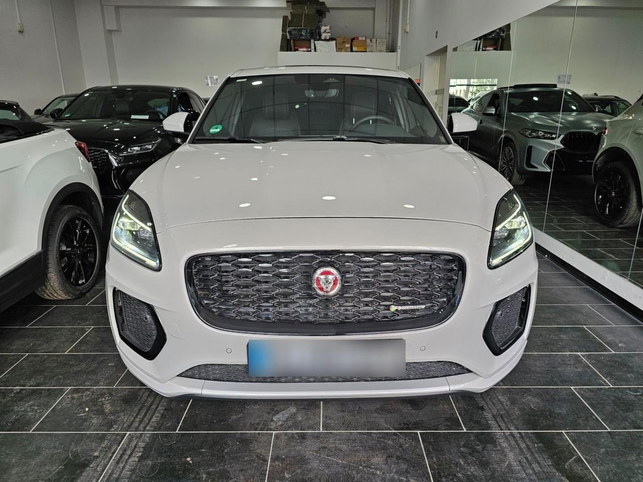 Jaguar E-Pace R-Dynamic SE Navi Camera Tetto C.20" LED BlackPack