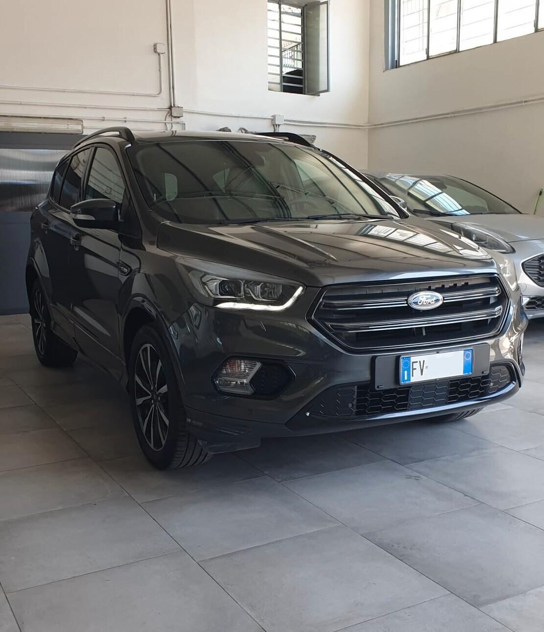 Ford Kuga 1.5 TDCI 120 CV S&S 2WD ST-Line