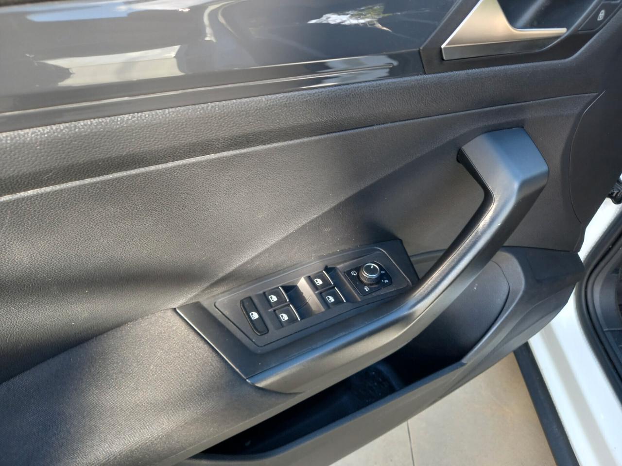 Volkswagen T-Roc 1.6 TDI SCR BlueMotion Technology