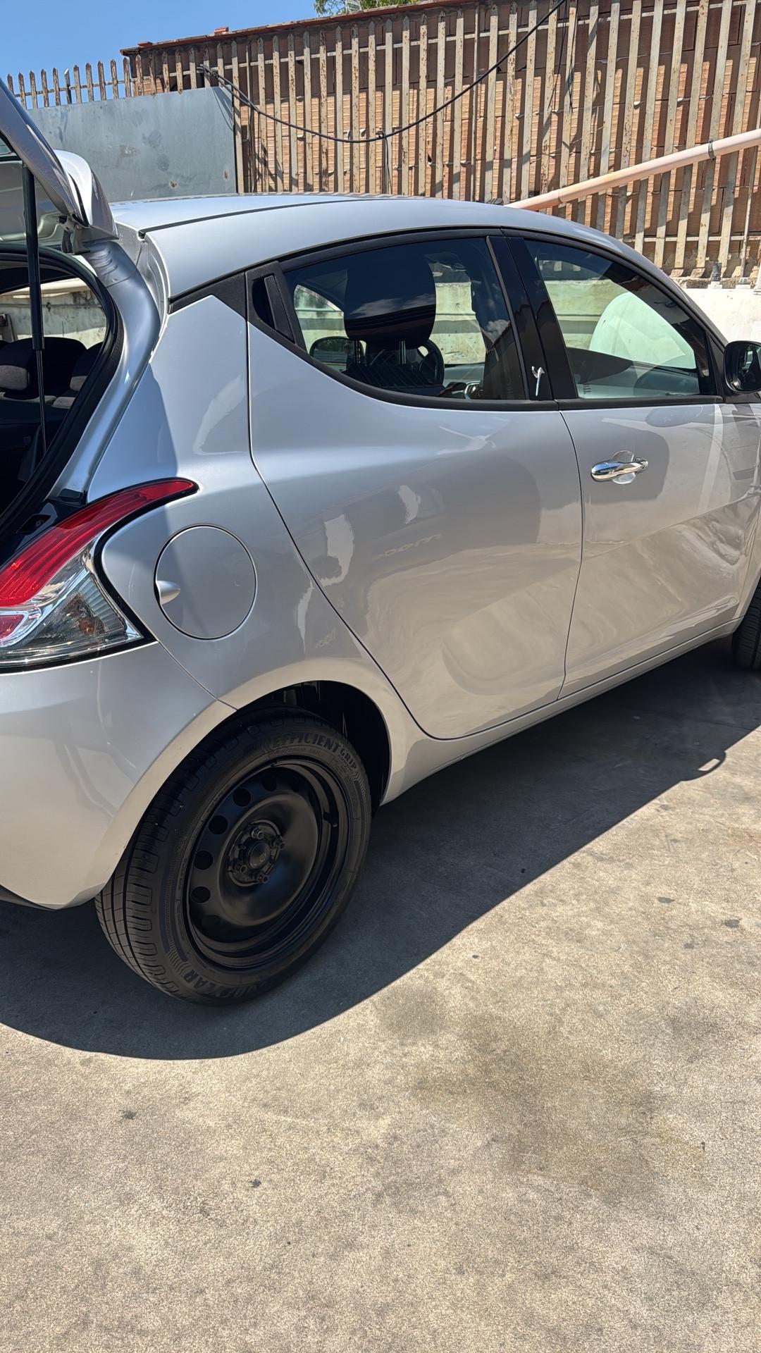 Lancia Ypsilon 1.3 MJT 16V 95 CV 5 porte S&S Platinum