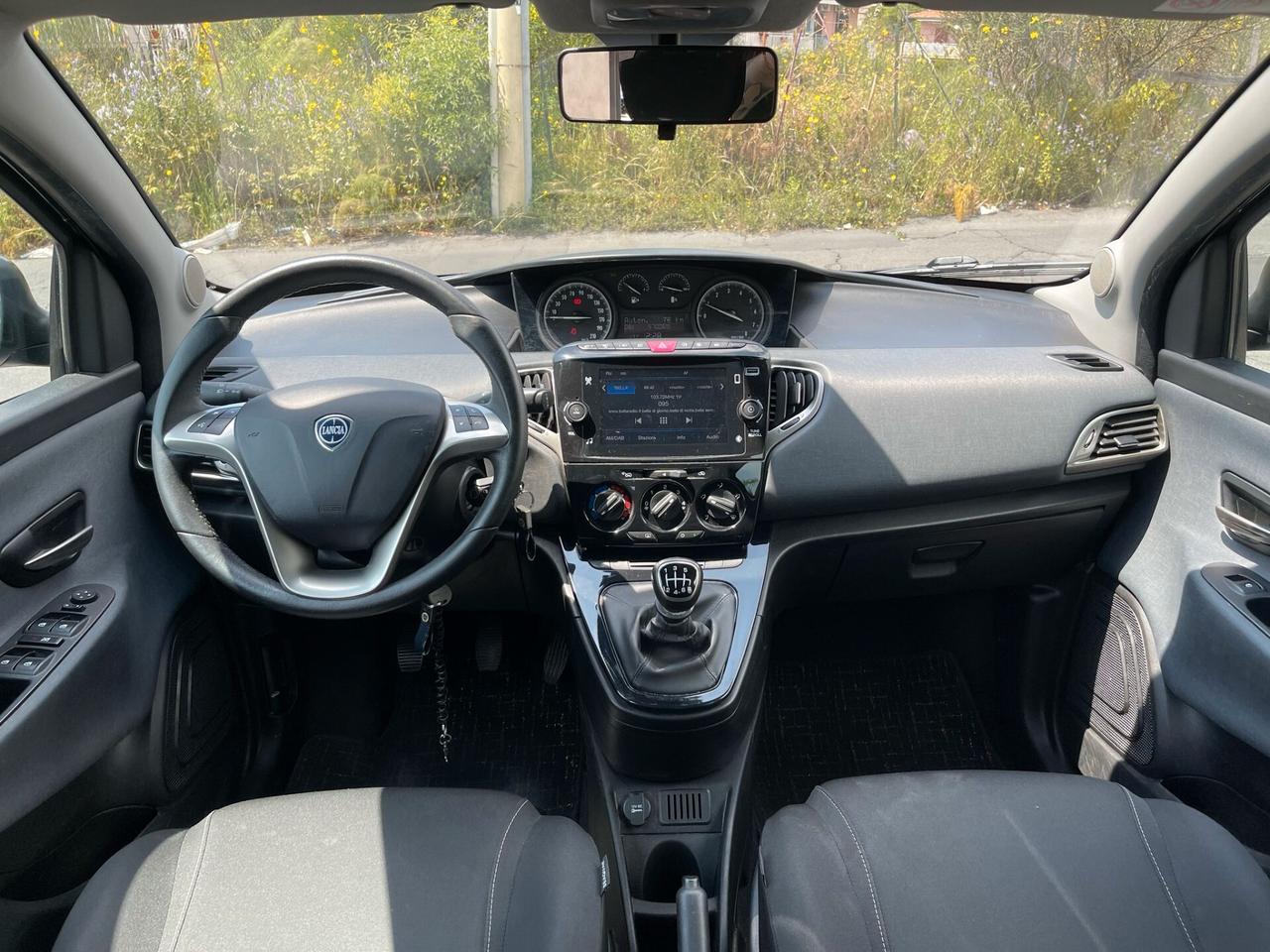 Lancia Ypsilon 1.0 FireFly 5 porte S&S Hybrid Ecochic Gold