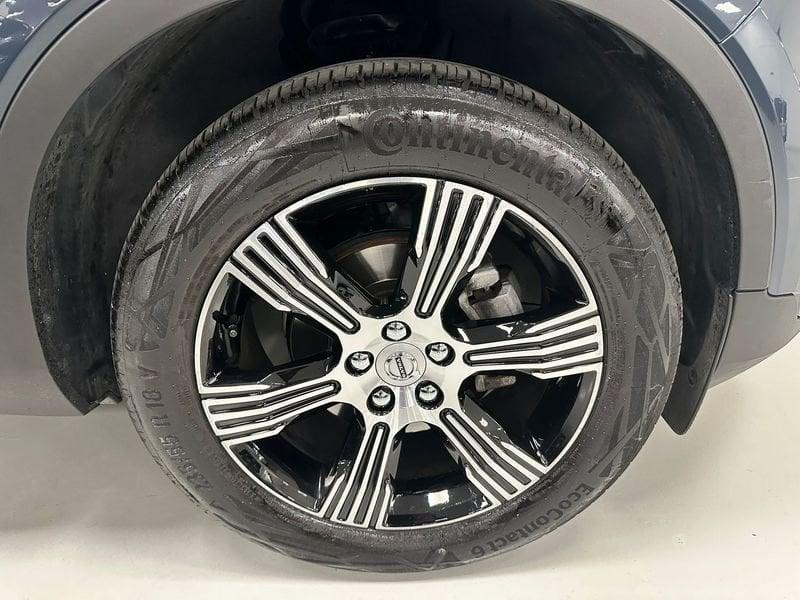 Volvo XC40 1.5 t3 Momentum 163cv auto my21