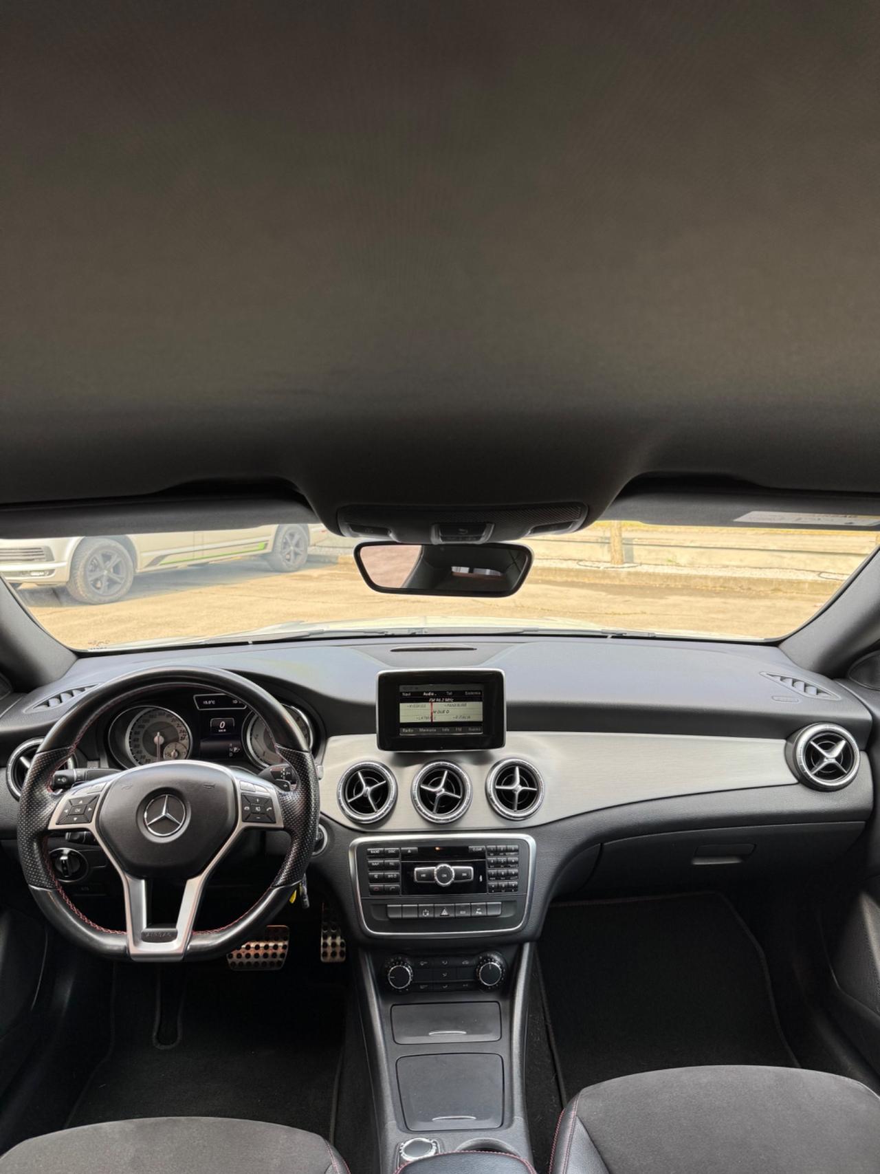 Mercedes-benz CLA 220 CDI Premium Amg