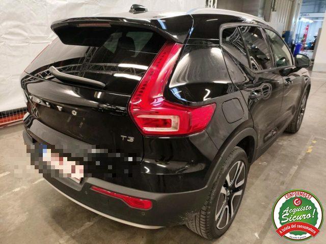 VOLVO XC40 T2 Momentum Navi