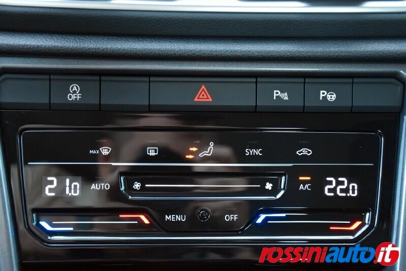 VOLKSWAGEN T-ROC 1.5 TSI 150 CV STYLE + TECH E I.Q DRIVE PACK R18